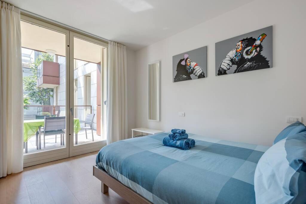 Easylife - Modern And Spacious Apt In Fiera City Life Milão Exterior foto